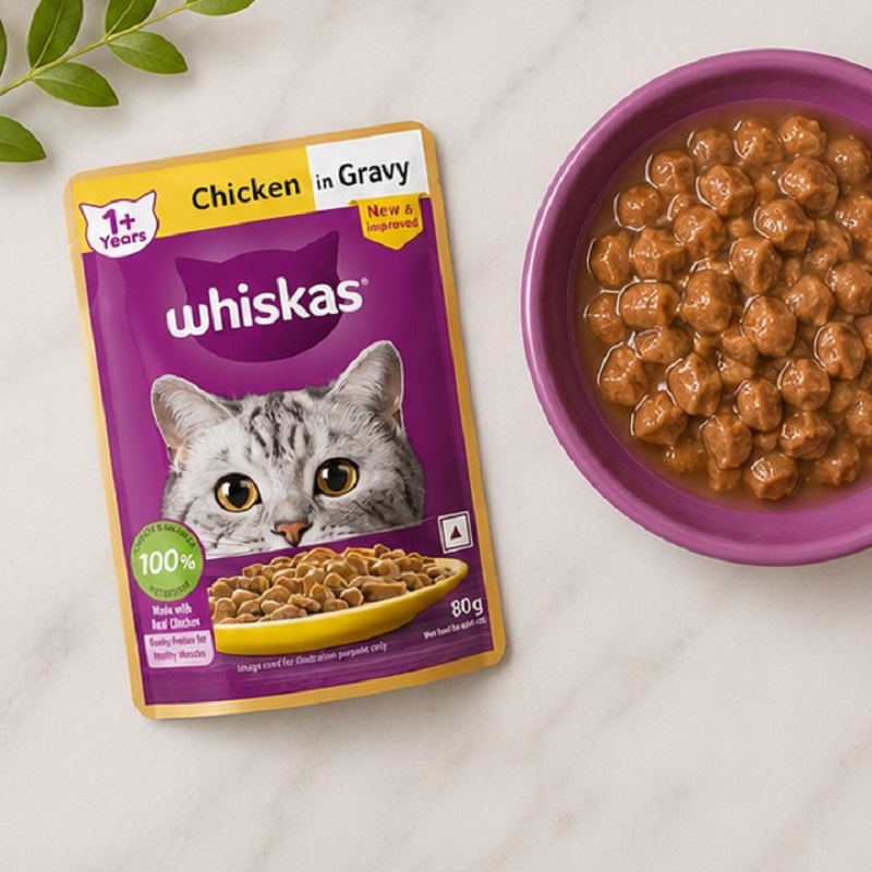 پوچ گربه بالغ با طعم تکه های مرغ در سس ویسکاس 80 گرم Whiskas Pouch